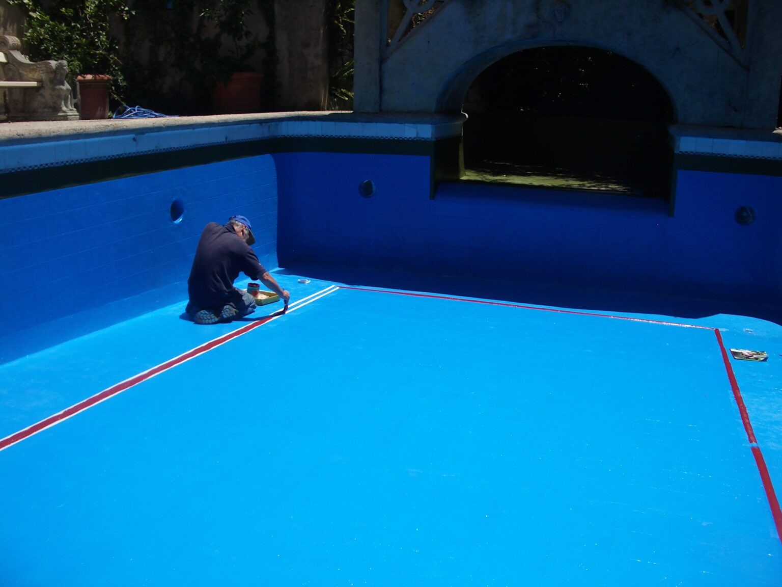 SwiftVulc Chlorinated Rubber Paint Chemical resistant Pool Paint Concrete Protection